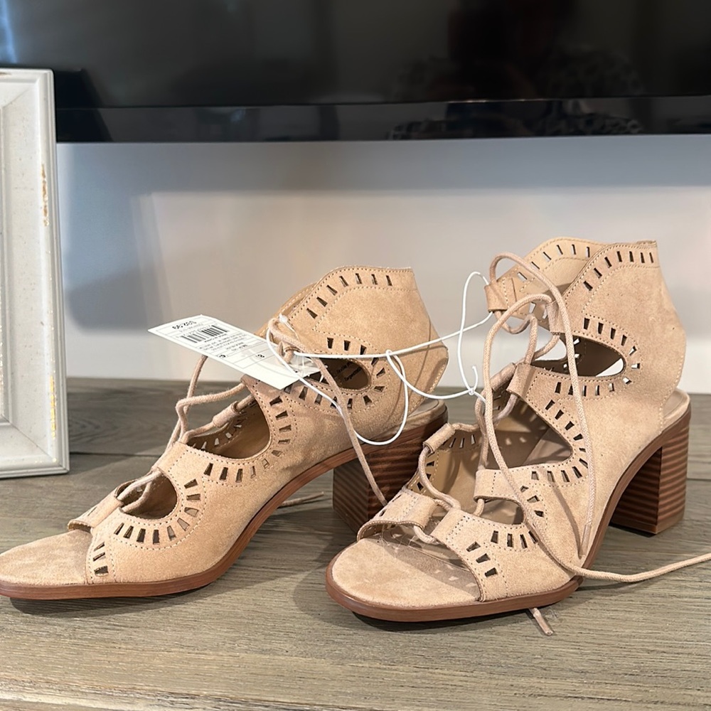 MOSSIMO SUPPLY CO block heels